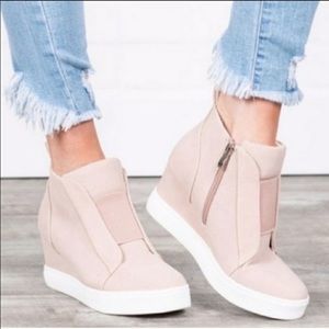 💫New | Blush sneaker wedges vegan leather | 8.5